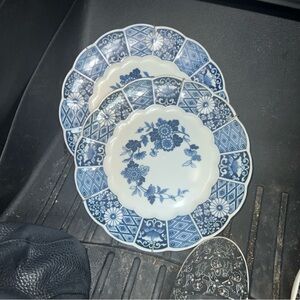 2 LIpper & Mann Blue Imari Pattern Round Platter Chop Plate 12 1/4" W WallHanger